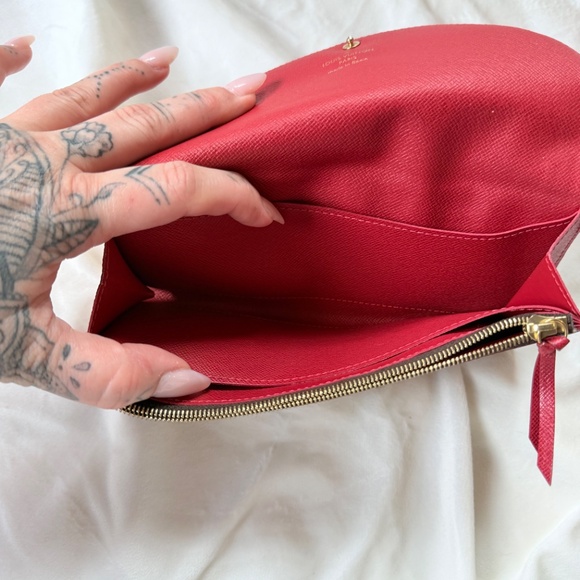 Louis Vuitton Caissa Wallet Damier Ebene Red Interior - Picture 7 of 10